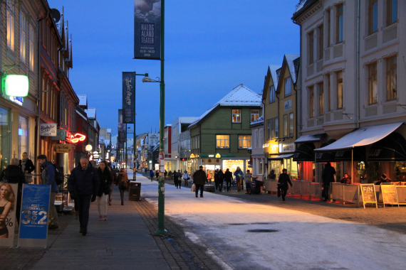 Gågata i Tromsø om vinteren.